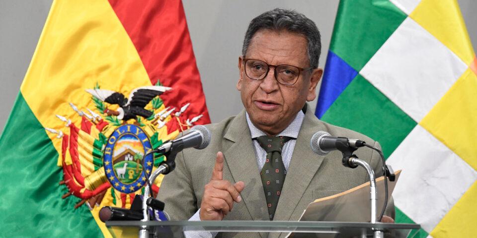 Ministro de Gobierno afirma que  Freddy Vidovic ´tiene sentencia ejecutoriada´