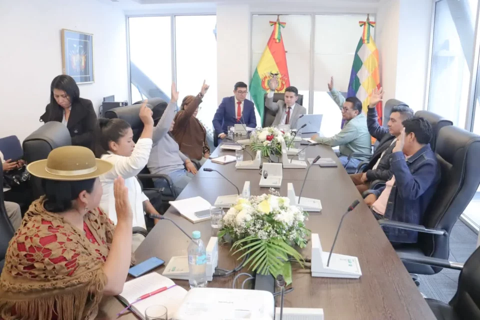 Diputados iniciará trabajo con el Órgano Judicial para redactar nuevo Código Penal