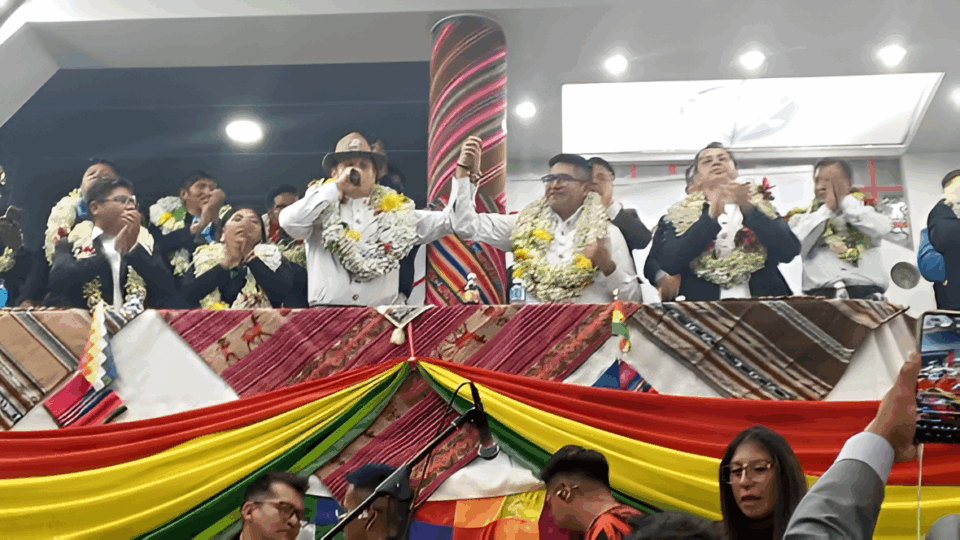 Lara respalda al tiktoker Gabriel Mamani para ir por la Alcaldía de El Alto