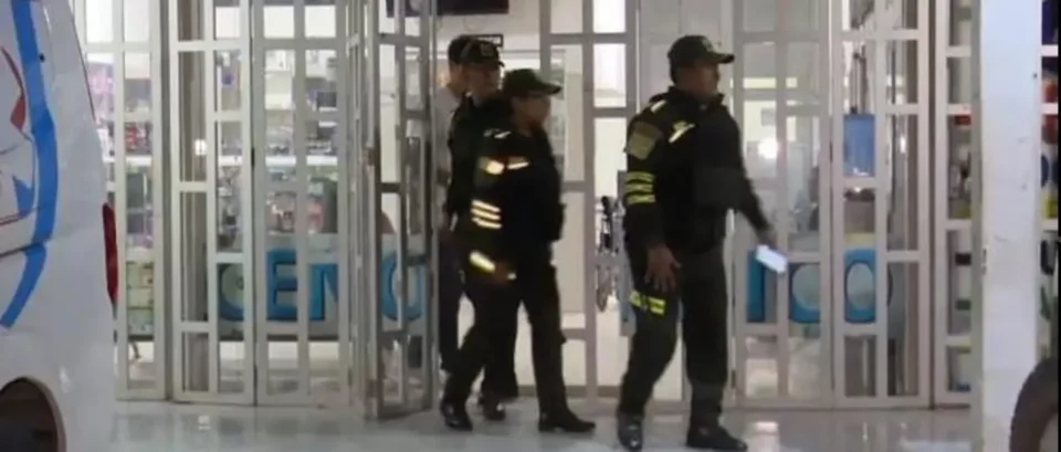 Adolescente es apuñalado: presumen que fue atacado solo porque vestía una polera de un equipo cruceño