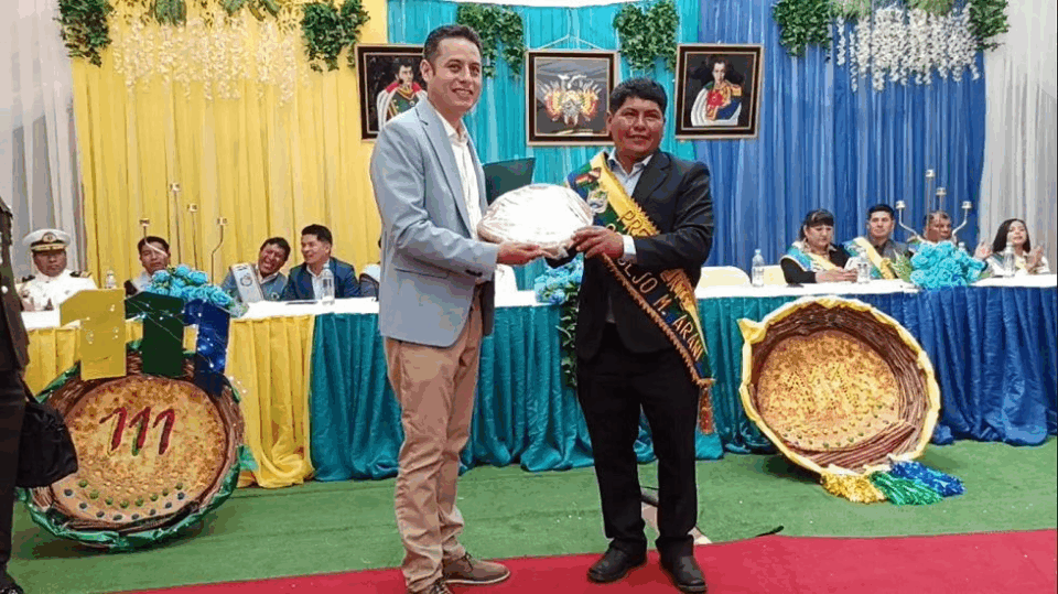 Edman Lara regresa a Bolivia luego de su viaje a Brasil y Paraguay