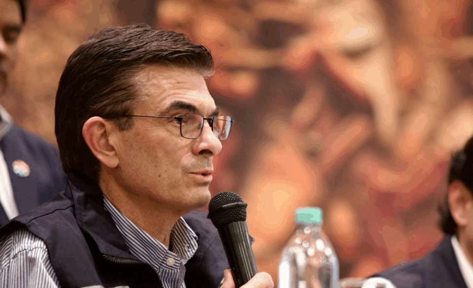 Paz afirma que la situación de ENDE es "insostenible"