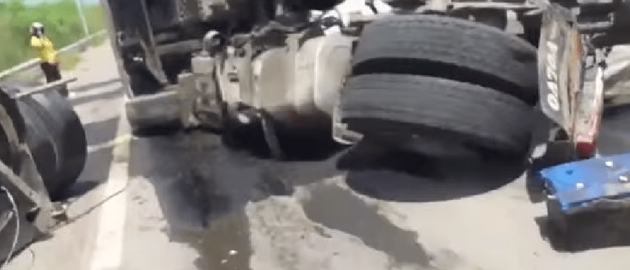 Cisterna con diésel vuelca en la ruta Villa Montes–Paraguay