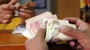 El tipo de cambio paralelo registró una disminución y se oferta por debajo de los Bs 12 en el mercado informal