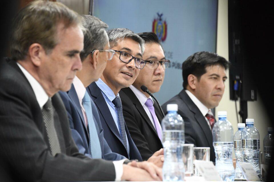 Bolivia niega riesgo de default y garantiza el pago de la deuda externa