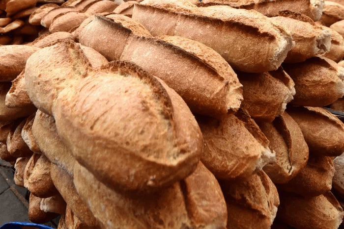 Panificadores de Chuquisaca determinan mantener precio del pan mientras no se les quite la subvención