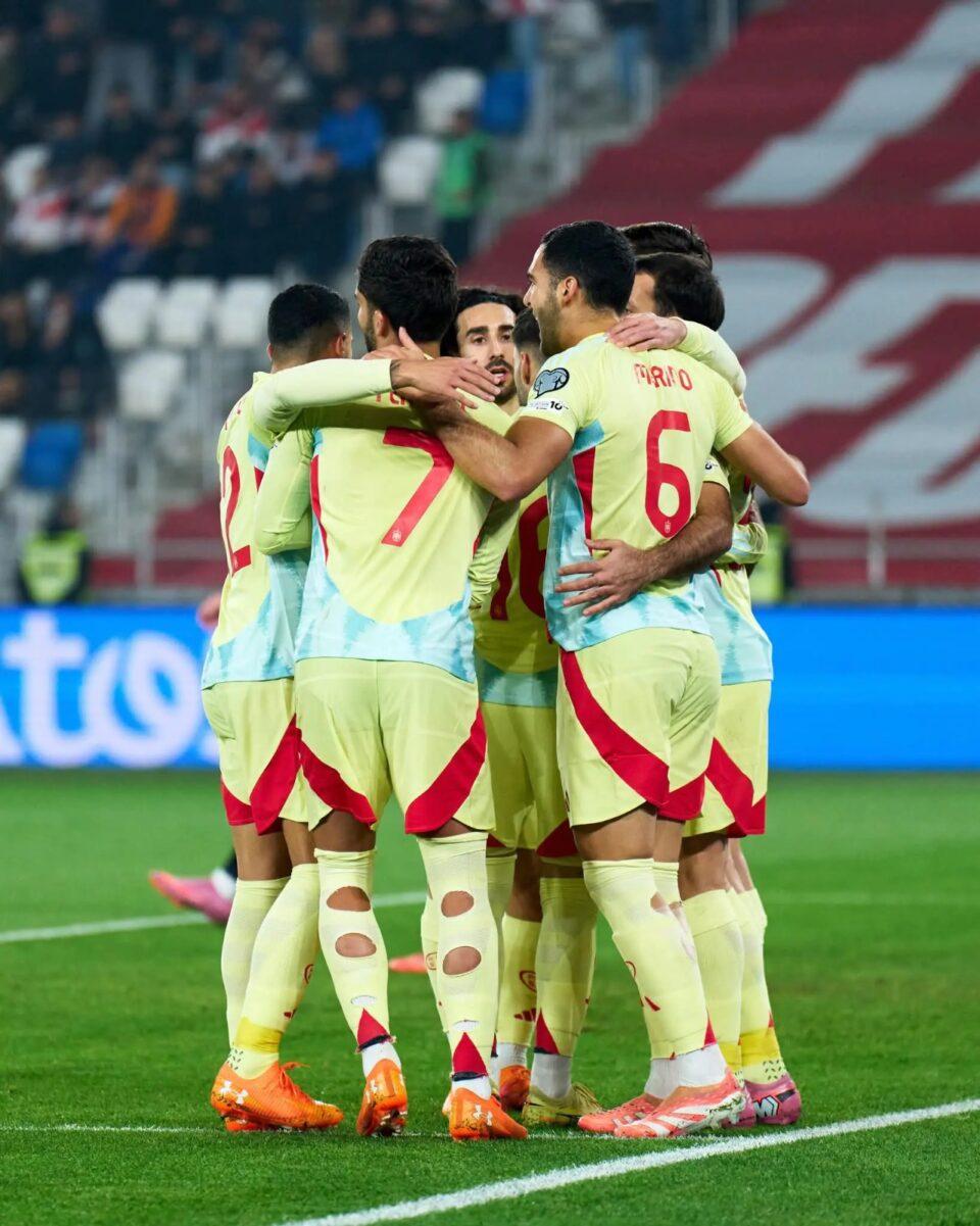 España, con pie y medio en el Mundial tras otro festín ante Georgia