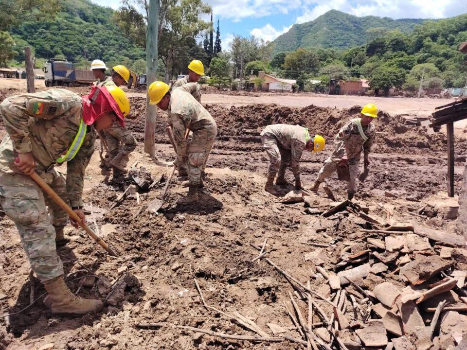 Obras Públicas coordina acciones para restablecer la transitabilidad en Samaipata