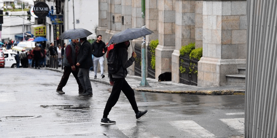 Rige alerta meteorológica por lluvias en La Paz, Beni y Pando