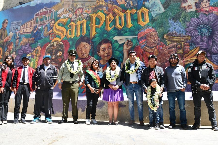 Nuevo mural en San Pedro busca revalorizar el patrimonio cultural paceño