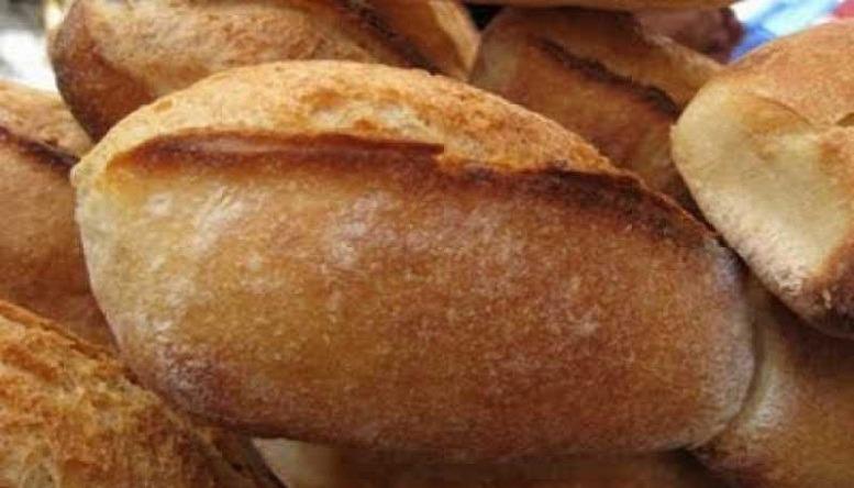 Seis funcionarios municipales agredidos durante operativo por venta irregular de pan en Minasa