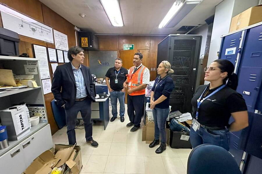 Ministro de Obras Públicas inspecciona el aeropuerto de Viru Viru e identifica oportunidad para mejorar la calidad del servicio