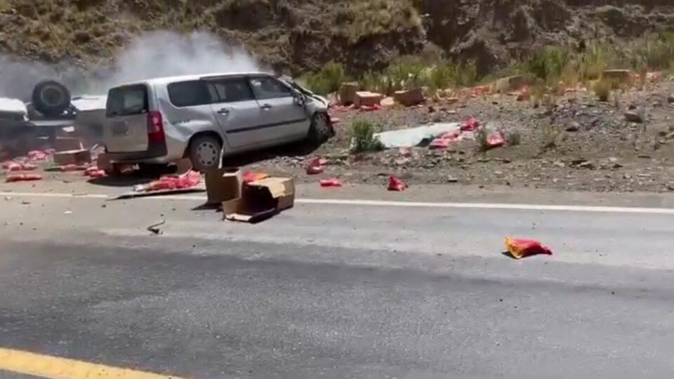 Accidente en la carretera LLallagua-Oruro deja cinco fallecidos y dos heridos de gravedad