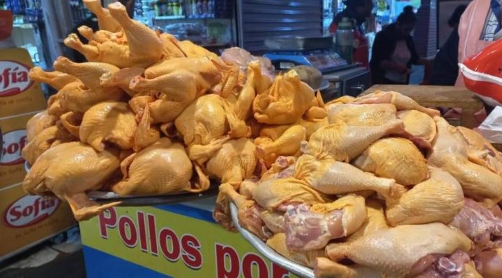 Mercado Yungas: Precio de la carne de pollo incrementa