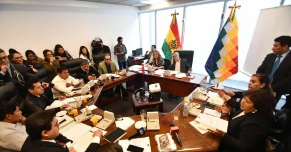 Comisión de Diputados aprueba en grande ley para designar a cuatro vocales electorales