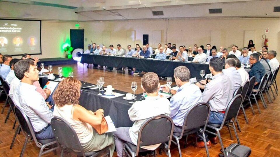 Gabinete económico y Cainco abordaron tres ejes estratégicos