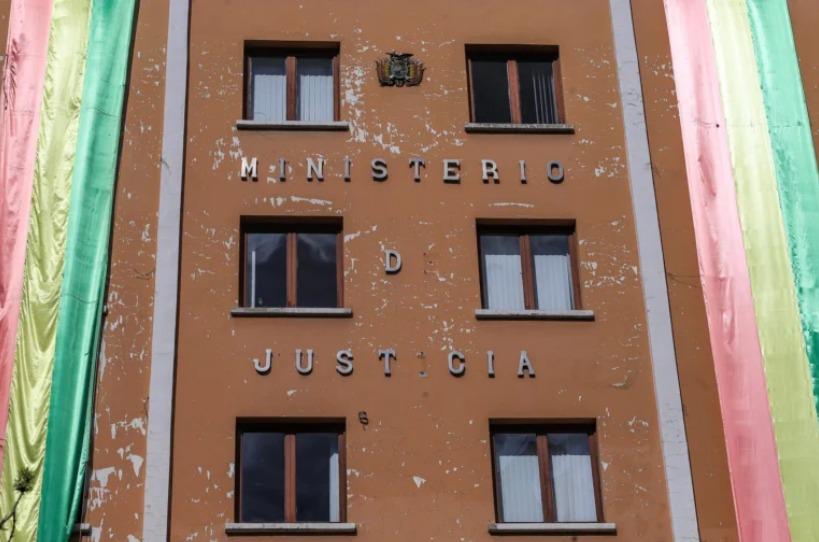 Gobierno apunta a un ahorro de $us 1.000 millones al año con la reforma estatal