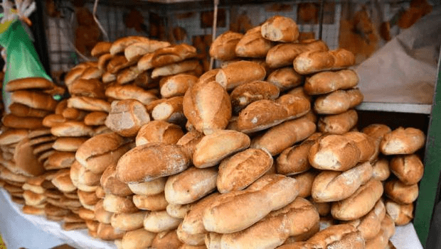 Gobierno buscará persuadir a los panificadores, en una reunión clave para frenar alza de precio del pan