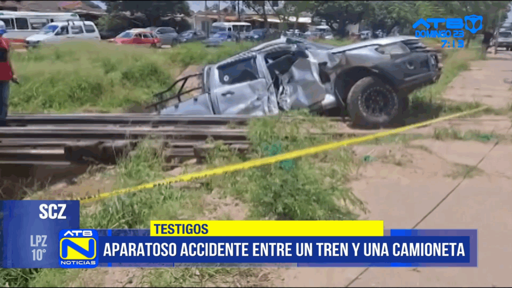 Camioneta es arrastrada por tren en Santa Cruz; no hay heridos