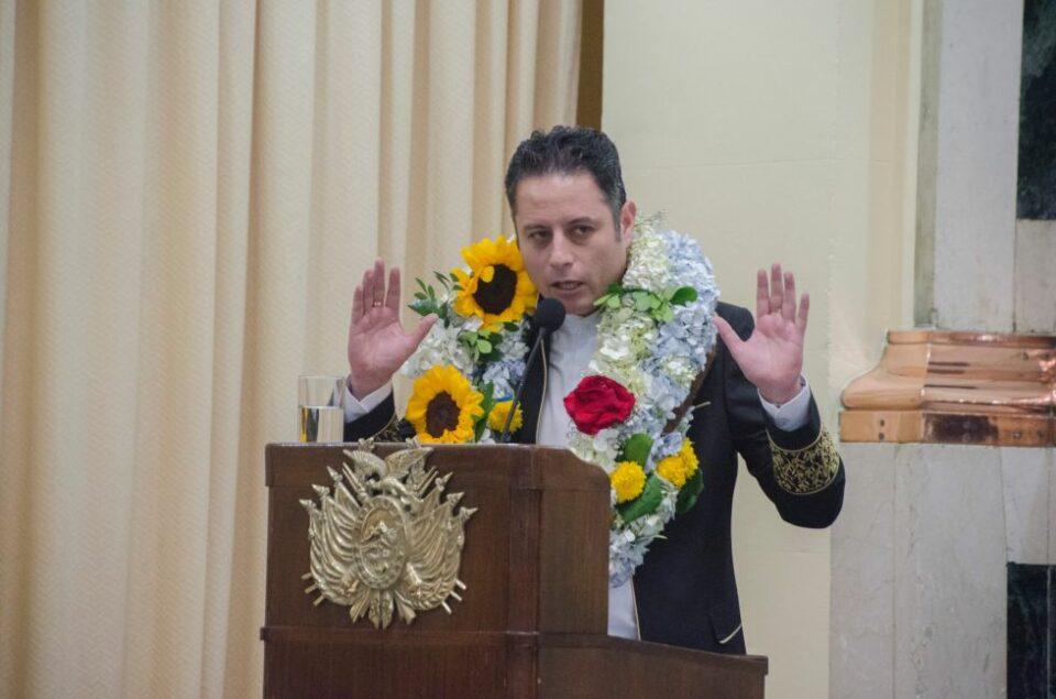 Lara se estrella contra el Ministerio de Gobierno y denuncia que buscan "sacarlo de carrera"