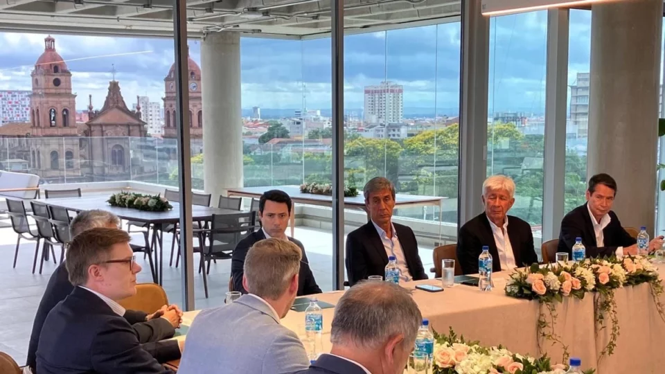 Delegación económica de EE. UU. arriba a Bolivia para analizar oportunidades de inversión