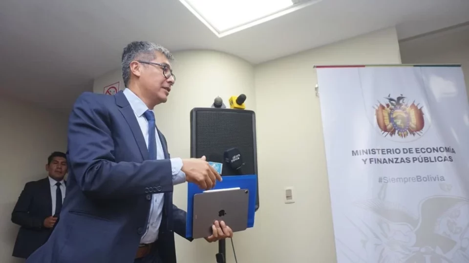 Gobierno planea cambios normativos para salir del GAFI