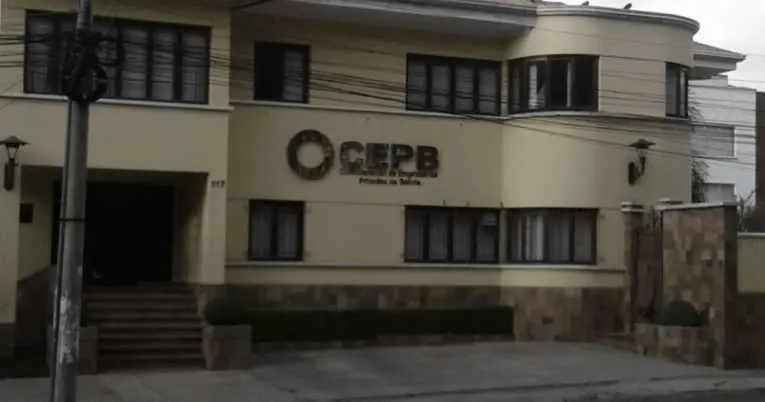 Empresarios apoyan nuevas medidas del Gobierno, pero observan el aumento al salario mínimo