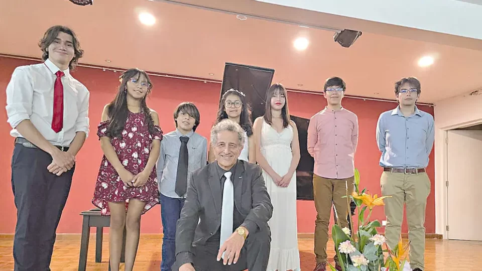 Emilio Aliss y su Clase de Piano celebran la Navidad con un concierto especial