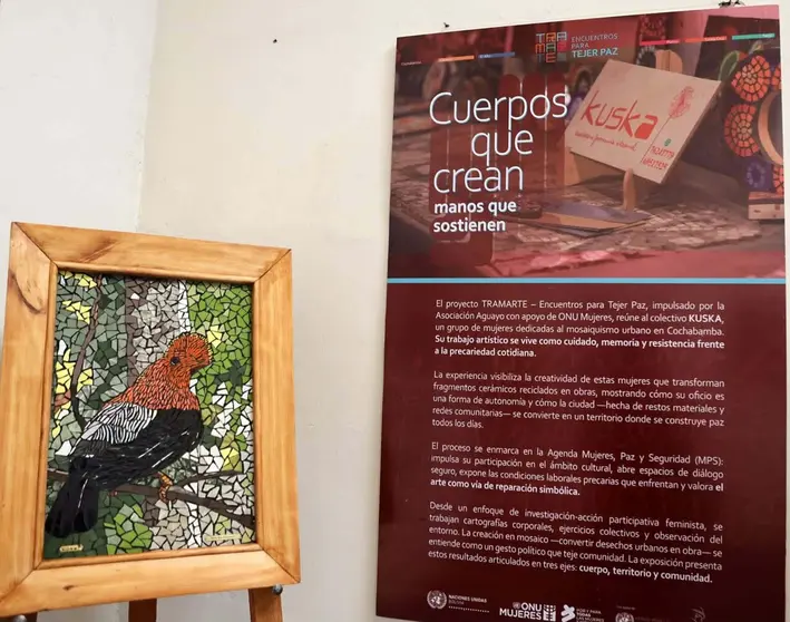 Colectivo de mujeres Khuska crea arte que promueve la paz