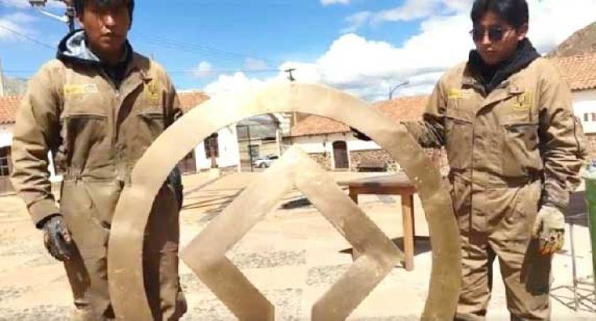 Emblema de la UNESCO que simboliza la declaratoria de patrimonio es restaurado