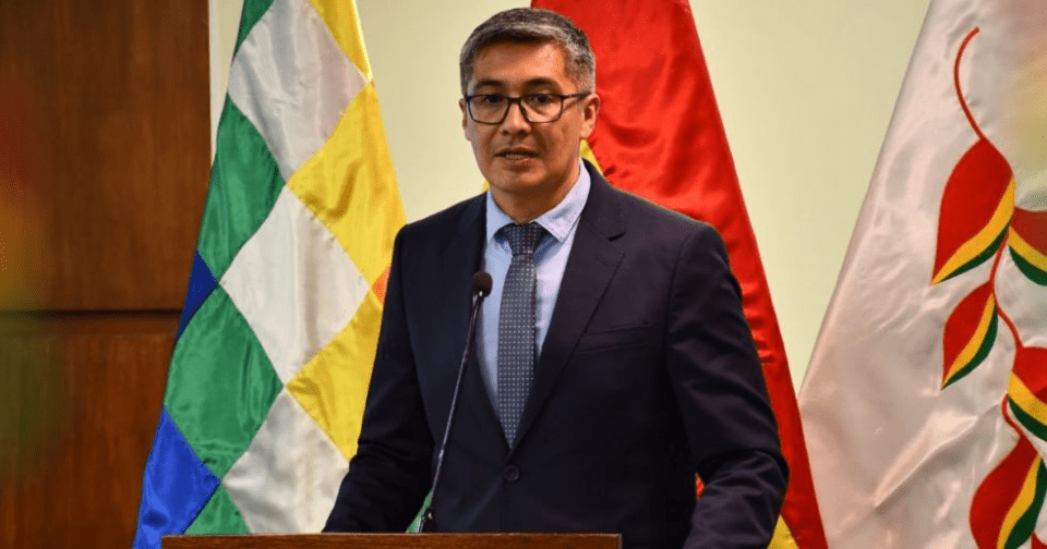 "No hay manera de volver atrás": Ministro de Economía responde a los sectores que piden derogar el D.S. 5503