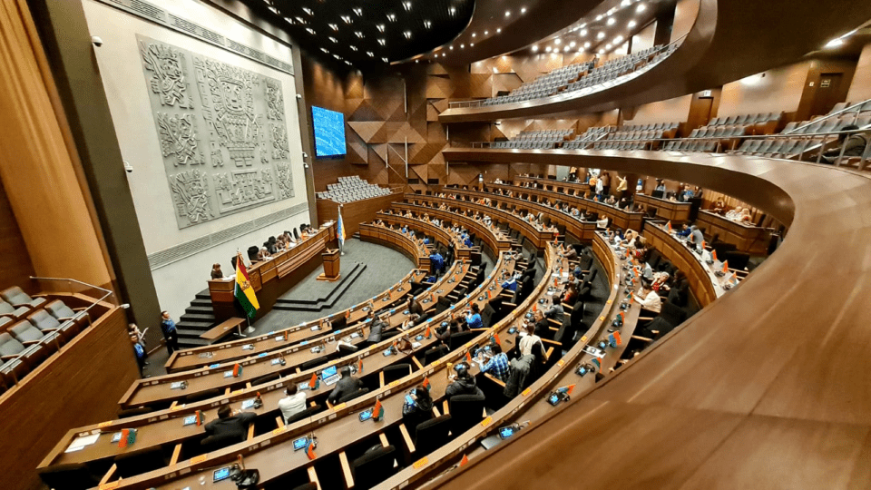 La Asamblea Legislativa afirma no haber recibido ningún proyecto de ley para la eliminación de impuestos