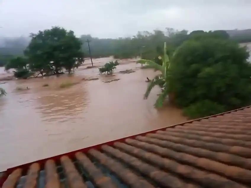 Siete fallecidos y 20 desaparecidos por inundaciones en Santa Cruz