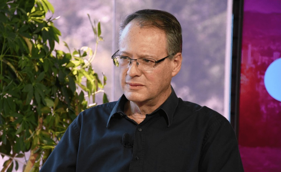 Dunn ve un Estado “obeso, corrupto y con privilegios” y aconseja reducir los gastos