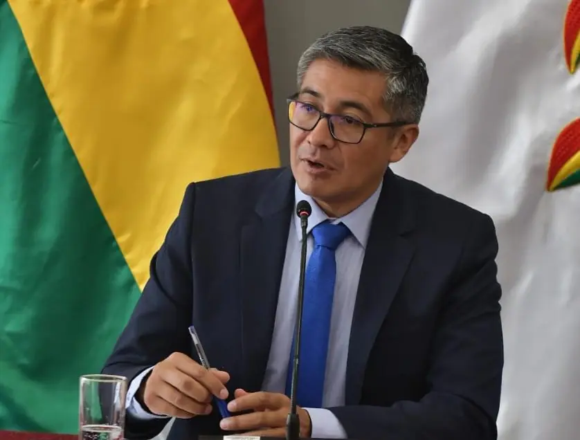 Espinoza afirma que el DS 5503 es una política propia del Gobierno