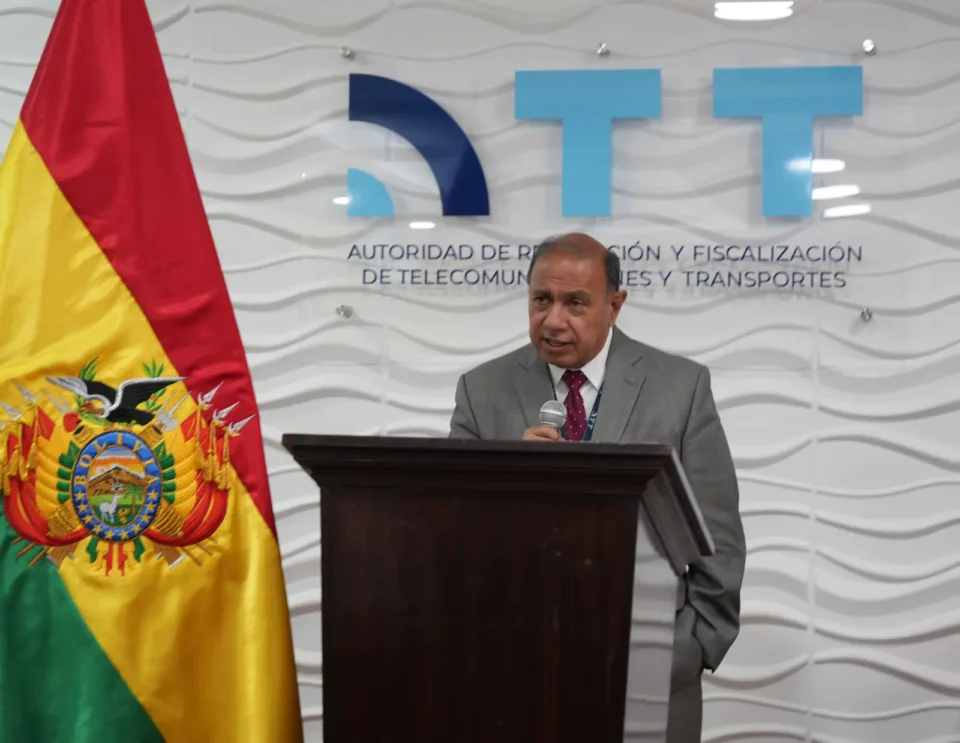 ATT niega acciones legales contra transportistas y ratifica diálogo