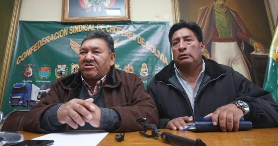 Choferes dan ultimátum al Gobierno para anular la eliminación de subvención a combustibles