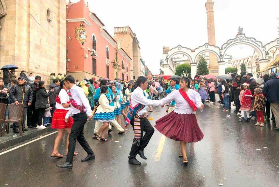 Procesión navideña en Potosí transmite mensaje de esperanza