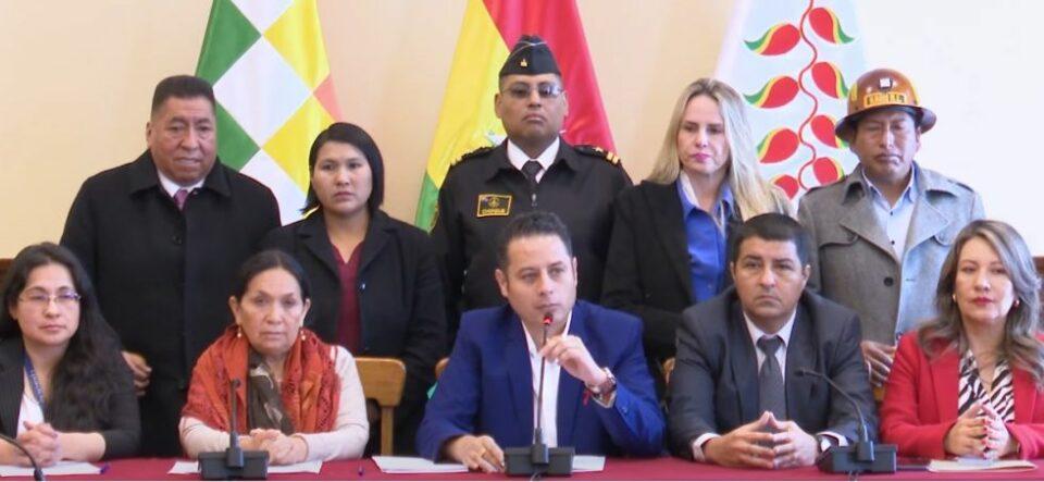 Lara ve necesario elegir vocales del TSE