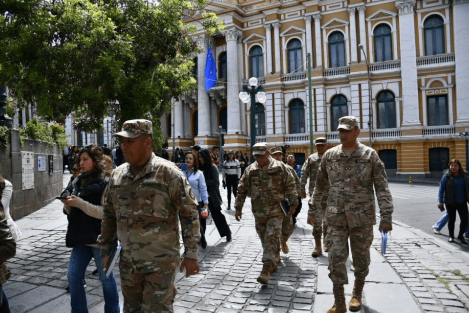 Ministerio de Defensa reprocha afirmaciones de Evo sobre una posible declaratoria de "estado de sitio"