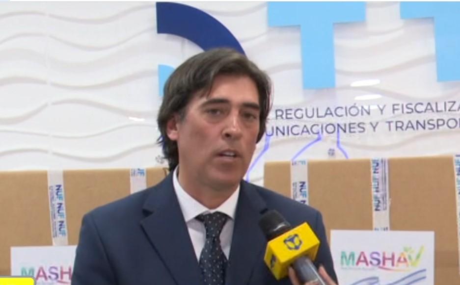 Ministro Zamora considera necesario el incremento de los pasajes aéreos