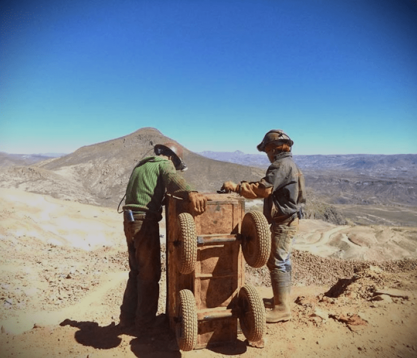 Potosí: Adolescentes trabajan en minas por falta de oportunidades y crisis económica