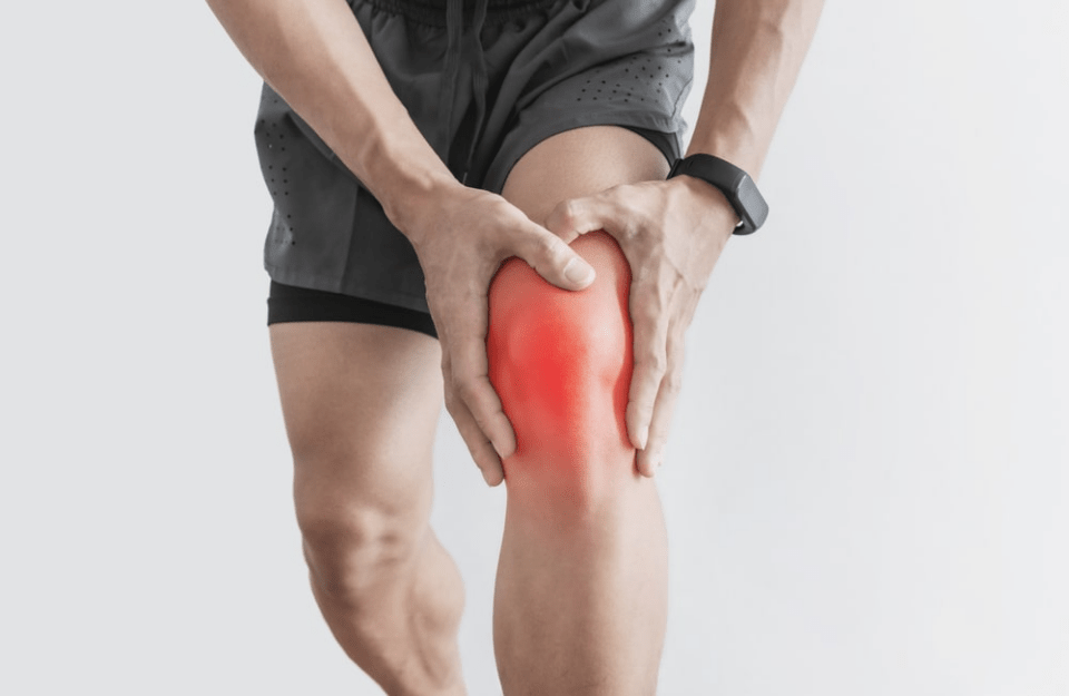 Bursitis, el dolor silencioso que puede generar daños en las rodillas, hombro, cadera y tobillo