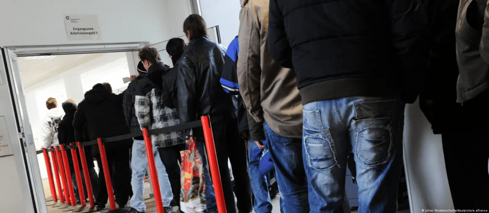 Sube la tasa de desempleo en Alemania mientras su economía crece