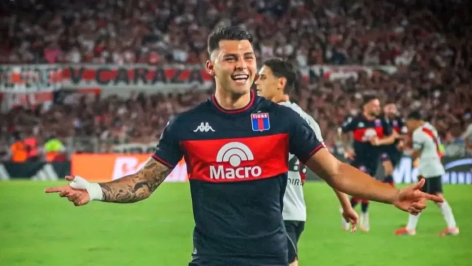 Tigre deja por el piso a River con cuatro cachetazos