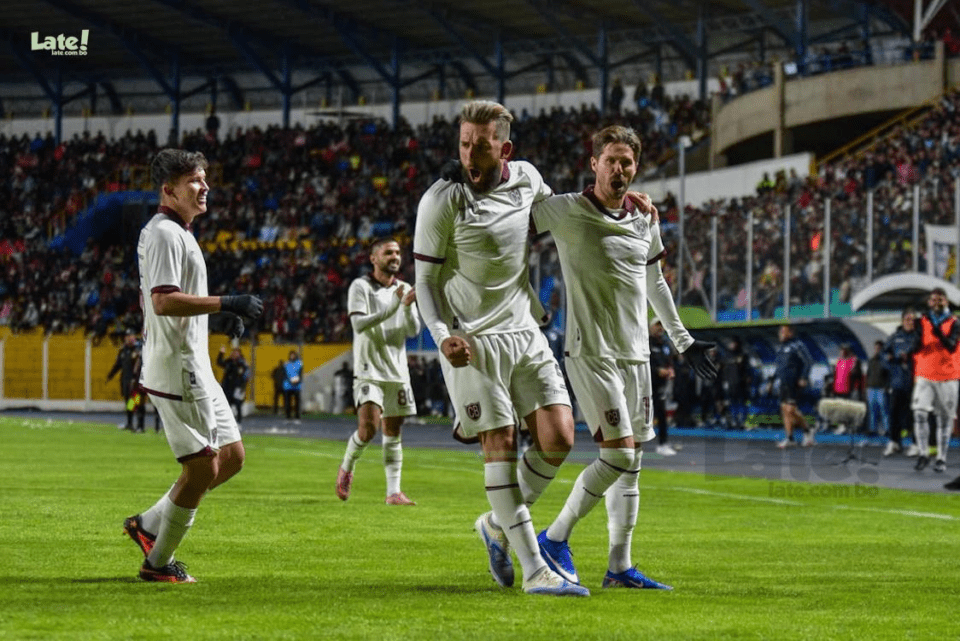 Bolívar gana la llave con autoridad y se instala en las semifinales del Torneo de Verano