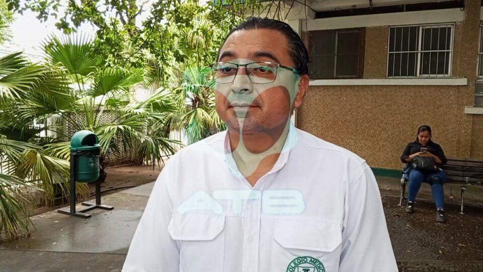 Colegio Médico de Santa Cruz cuestiona traslado de Jhonny Fernández a una clínica privada