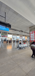 Las salidas desde Terminal Metropolitana de El Alto continúan pese a los bloqueos en la ruta La Paz- Oruro