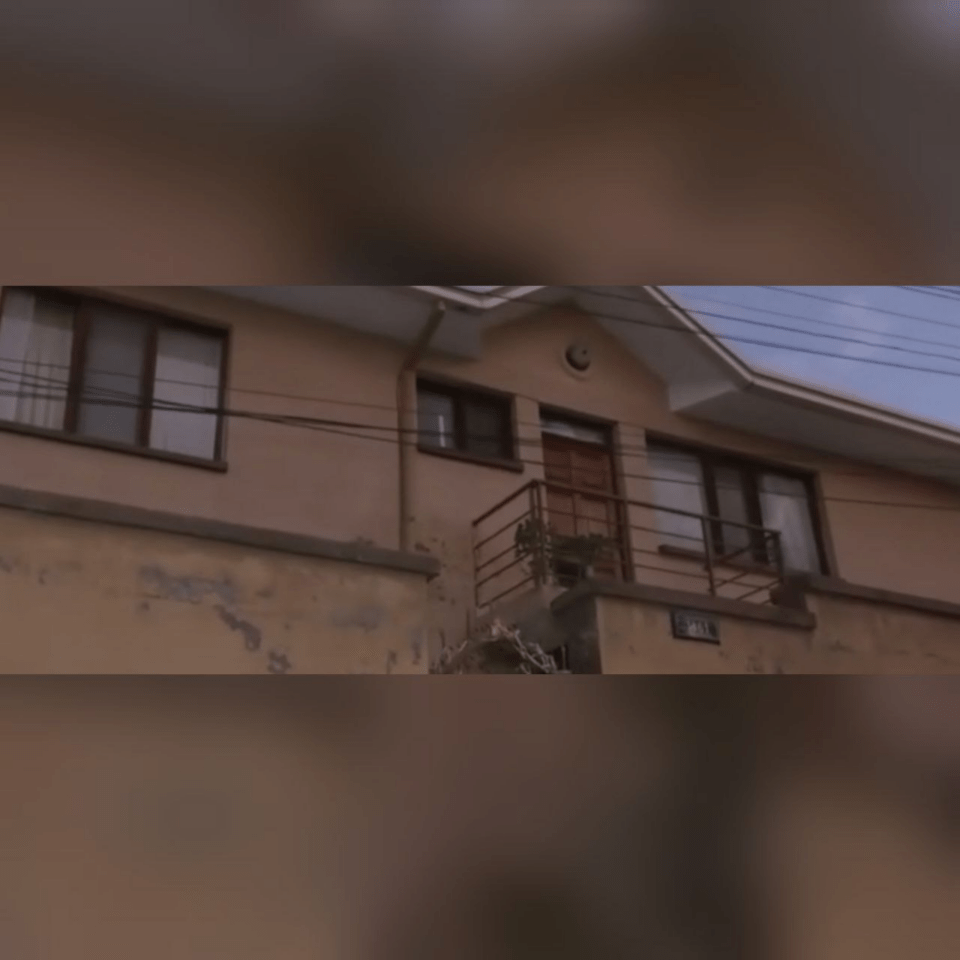 Hallan a un hombre sin vida y dos mujeres maniatadas en Cochabamba; hay un detenido