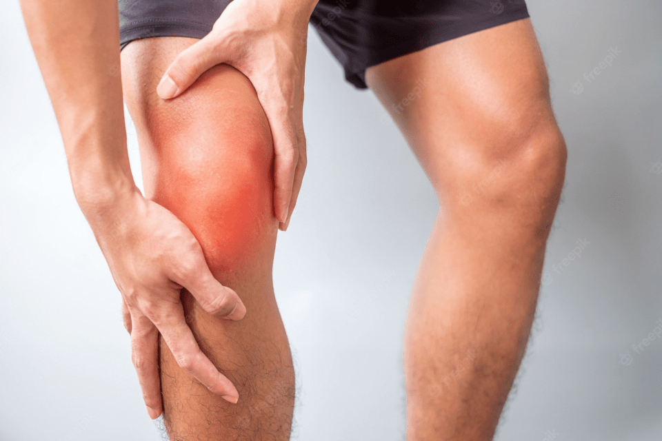 Artrosis de rodilla: cómo tratar el desgaste que impide desplazarse (caminar) con normalidad